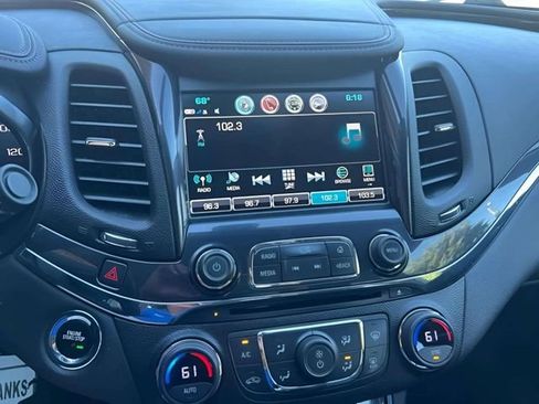 Used 2019 Chevrolet Impala Premier FWD image 9