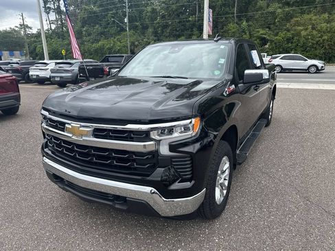 Used 2025 Chevrolet Silverado 1500 LT w/ Z71 Off-Road Package AWD/4WD image 12