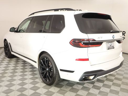 Used 2023 BMW X7 xDrive40i w/ Executive Package image 26