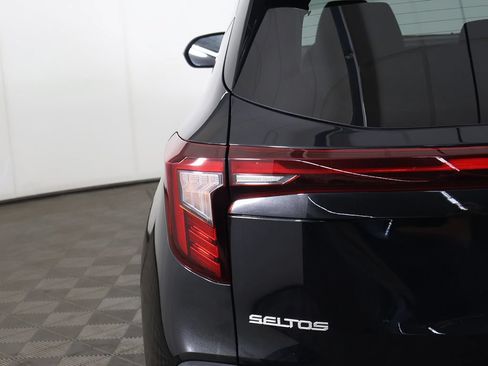 Used 2024 Kia Seltos S AWD/4WD image 15