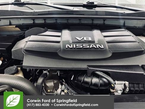 Used 2020 Nissan Titan SL w/ Moonroof Package image 38