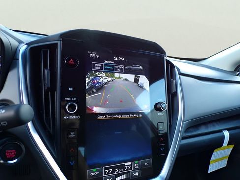 Used 2025 Subaru Crosstrek 2.0i Premium image 21