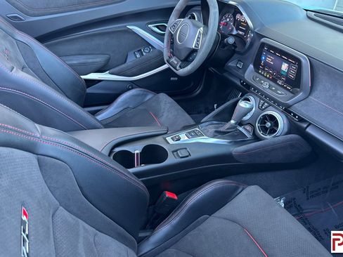 Certified 2023 Chevrolet Camaro ZL1 RWD image 17