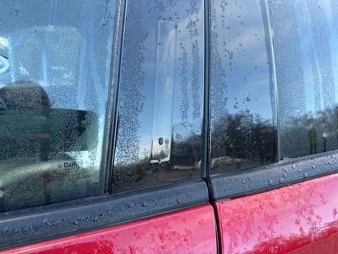 Used 2013 Ford Explorer XLT image 12