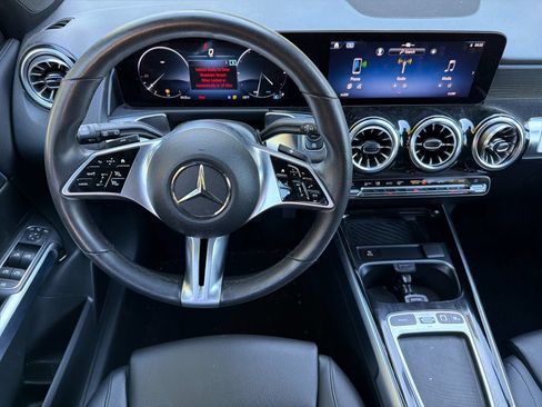 Used 2026 Mercedes-Benz GLB 250 image 13