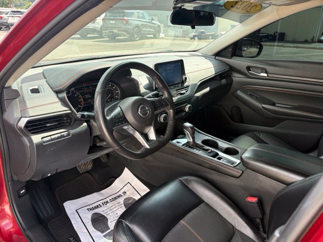 Used 2022 Nissan Altima 2.5 SR AWD/4WD image 3