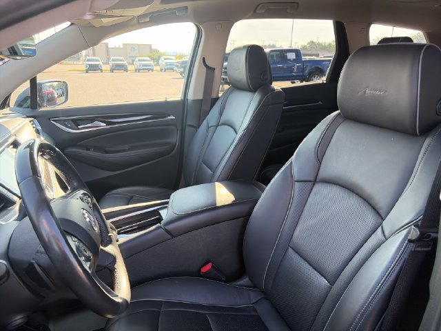 Used 2019 Buick Enclave Avenir w/ Avenir Technology Package AWD/4WD image 16