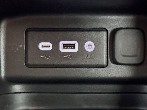 Used 2023 Chevrolet Equinox LS w/ Midnight Edition image 25