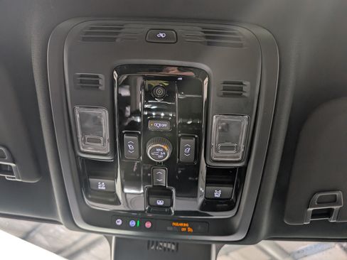 Used 2026 GMC Yukon XL Denali Ultimate w/ LPO, Floor Liner Package AWD/4WD image 28