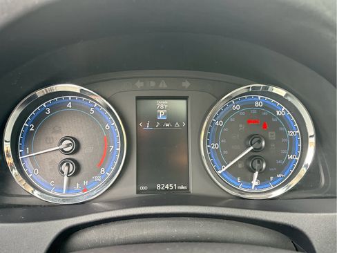 Used 2019 Toyota Corolla SE w/ SE Premium Package image 16