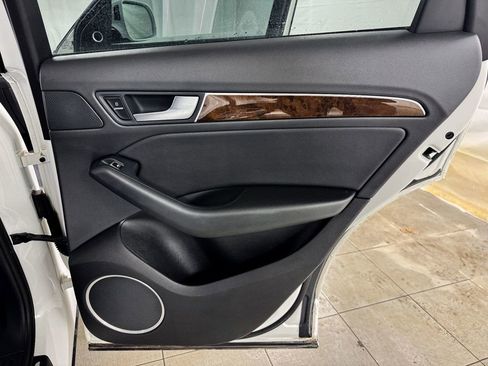 Used 2017 Audi Q5 2.0T Premium Plus w/ Technology Package image 17