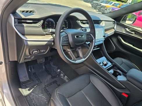 New 2026 Jeep Grand Cherokee L Limited AWD/4WD image 25