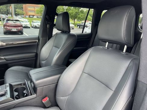 Certified 2023 Lexus GX 460 Luxury w/ Sport Design Package AWD/4WD image 9