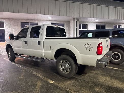 Used 2016 Ford F250 XLT w/ XLT Premium Package image 4