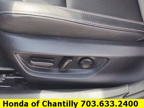 Used 2026 Toyota Camry SE FWD image 25