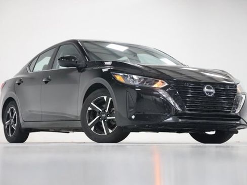 Used 2025 Nissan Sentra SV FWD image 1