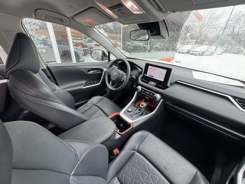 Used 2024 Toyota RAV4 Adventure image 25