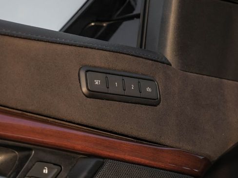 Used 2020 Cadillac Escalade ESV Luxury w/ Escalade Sport Edition image 49