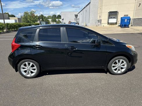 Used 2014 Nissan Versa Note SV w/ SL Package FWD image 3