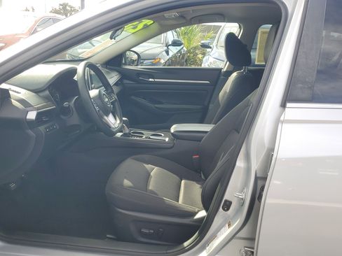 Certified 2023 Nissan Altima 2.5 SV image 18