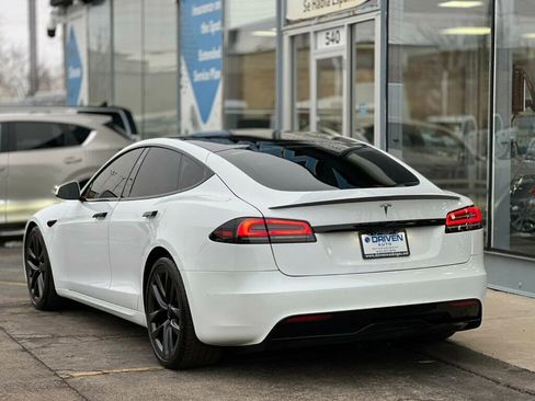 Used 2023 Tesla Model S Standard Range image 3