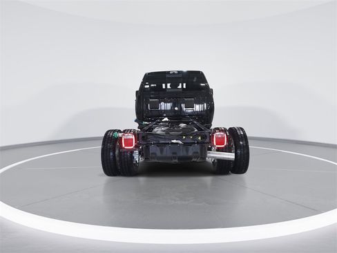 New 2026 RAM 5500 Tradesman w/ Laramie Trim Package image 7