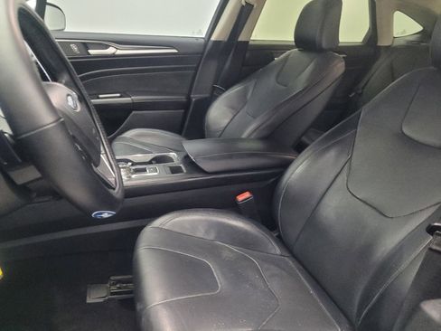 Used 2020 Ford Fusion Titanium image 17