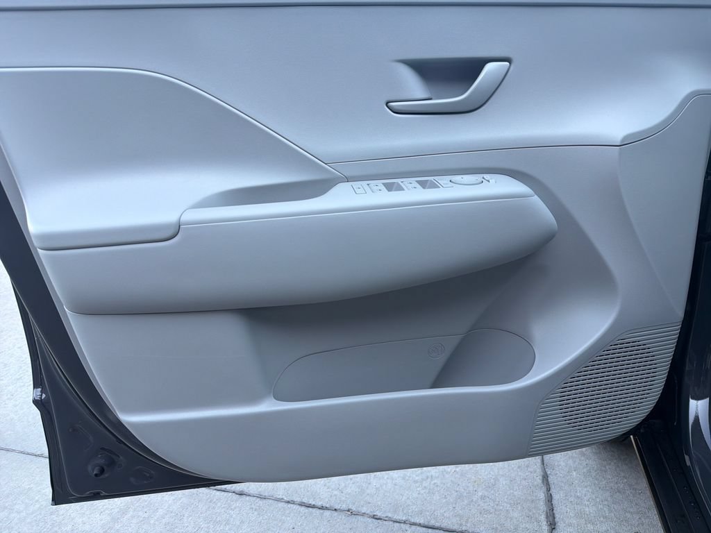 New 2027 Hyundai Kona SEL Sport FWD image 17