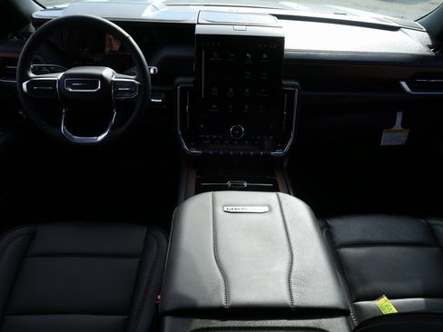 New 2026 GMC Yukon Denali w/ Sun & Power Step Package image 7