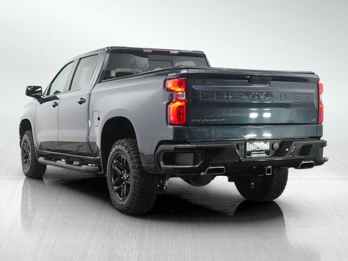Used 2021 Chevrolet Silverado 1500 LT Trail Boss w/ Convenience Package II image 3
