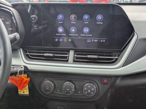 Used 2025 Chevrolet Trax RS w/ Driver Confidence Package FWD image 5