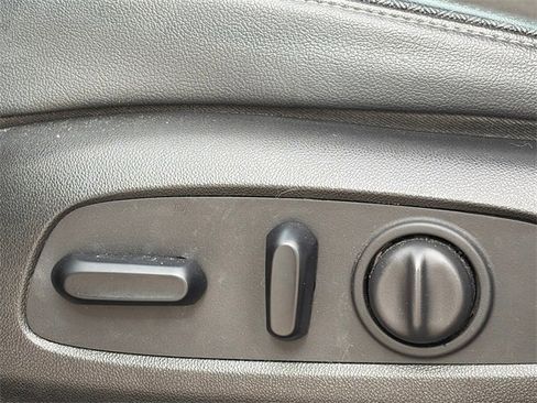 Used 2020 Buick Encore GX Select image 21