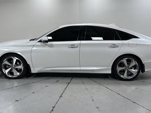 Used 2020 Honda Accord Touring image 8