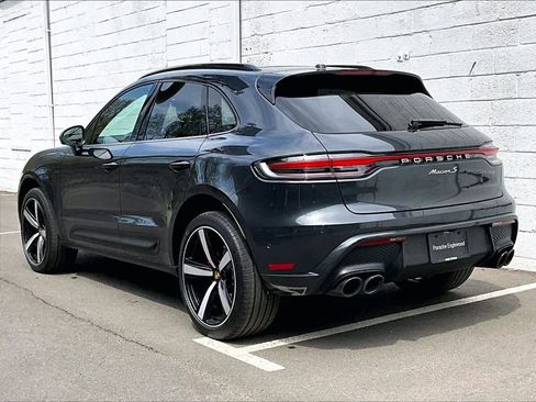 Certified 2025 Porsche Macan S AWD/4WD image 3
