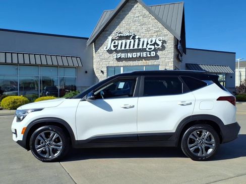 Used 2023 Kia Seltos S w/ Navigation Package FWD image 1