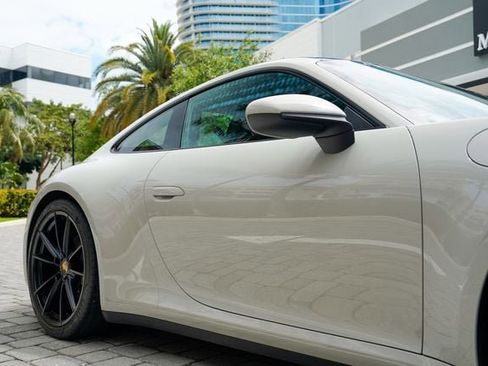 Used 2021 Porsche 911 Carrera 4 image 37