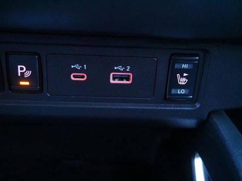 Certified 2023 Nissan Frontier SV w/ SV Premium Package image 18