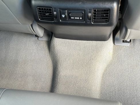 Used 2010 Toyota Tundra Limited image 41