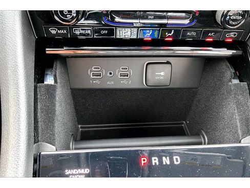 Certified 2022 Jeep Grand Cherokee Limited AWD/4WD image 27