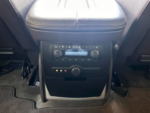 Used 2011 Cadillac Escalade Platinum image 66