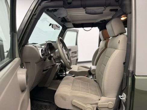 Used 2009 Jeep Wrangler Sahara AWD/4WD image 29