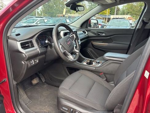 Used 2023 GMC Acadia SLE w/ Driver Convenience Package image 10