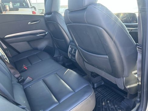Used 2024 Cadillac XT4 Premium Luxury image 4
