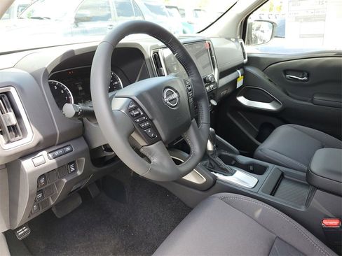 New 2025 Nissan Frontier SV w/ SV Convenience Package image 8