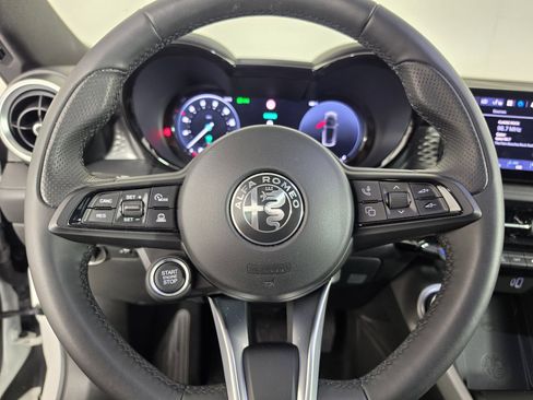 Used 2024 Alfa Romeo Tonale Sprint AWD/4WD image 10
