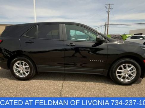 Certified 2024 Chevrolet Equinox LS w/ LS Convenience Package FWD image 9