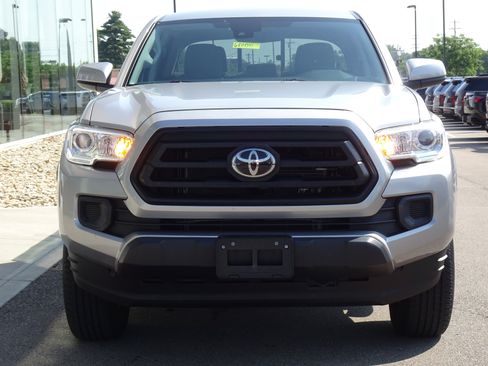Used 2020 Toyota Tacoma SR AWD/4WD image 7