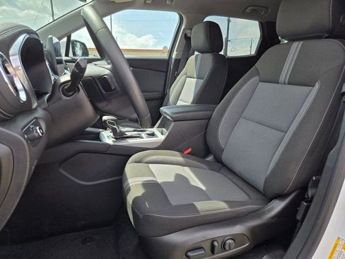 Used 2025 Chevrolet Blazer LT FWD image 21