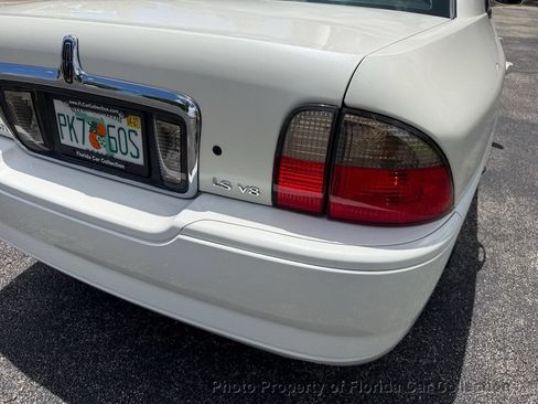 Used 2004 Lincoln LS RWD image 28