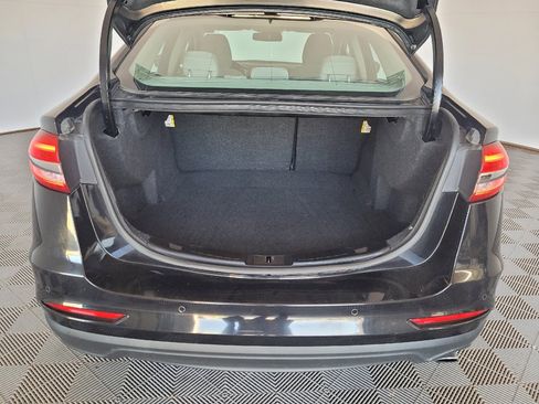 Used 2019 Ford Fusion SE FWD image 29